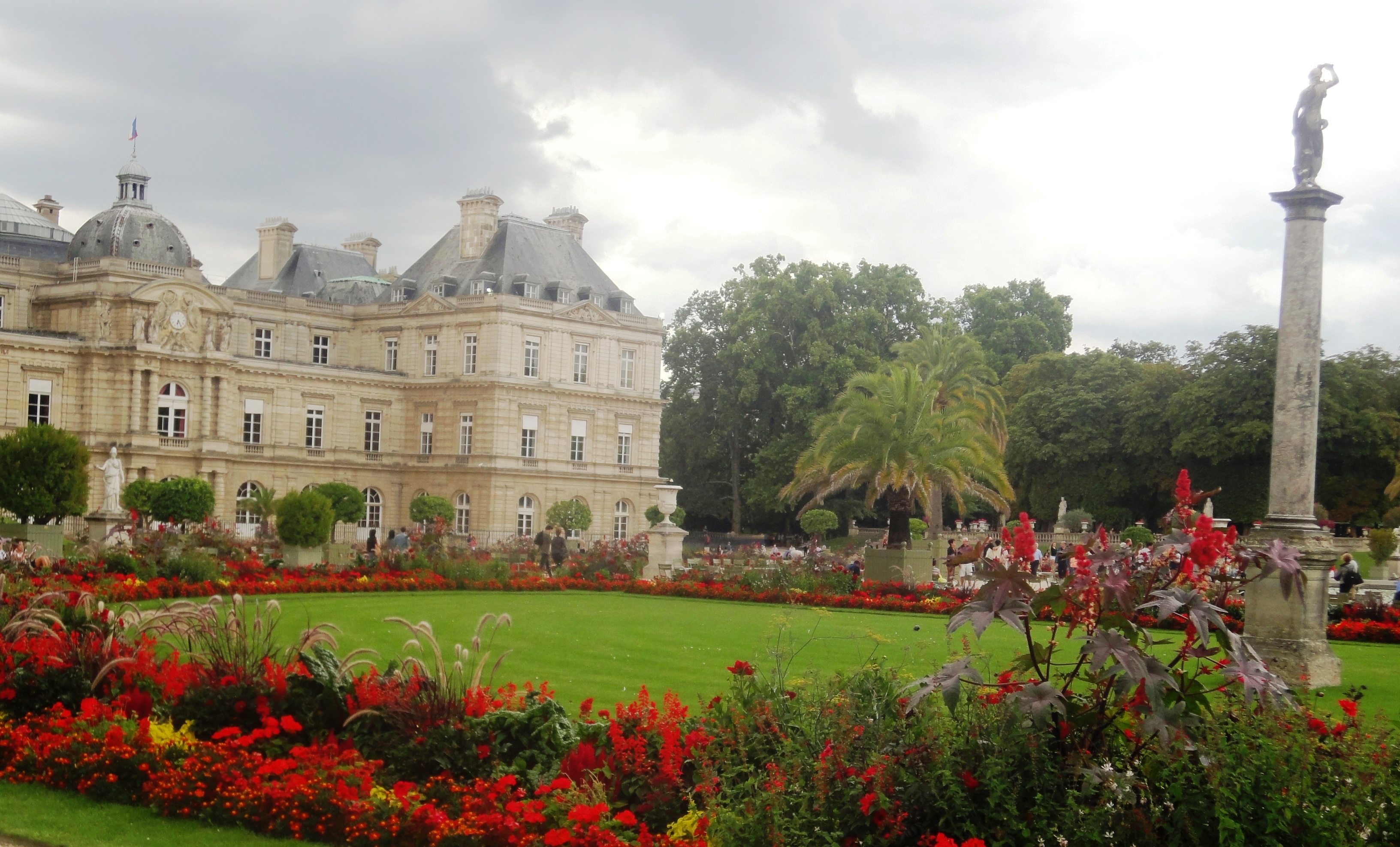Вид на Люксембургский сад и дворец